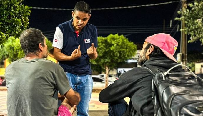 post“Noite da Alegria” beneficia cerca de 40 pessoas nas ruas de Campo Grande/MSna categoriaAção Social